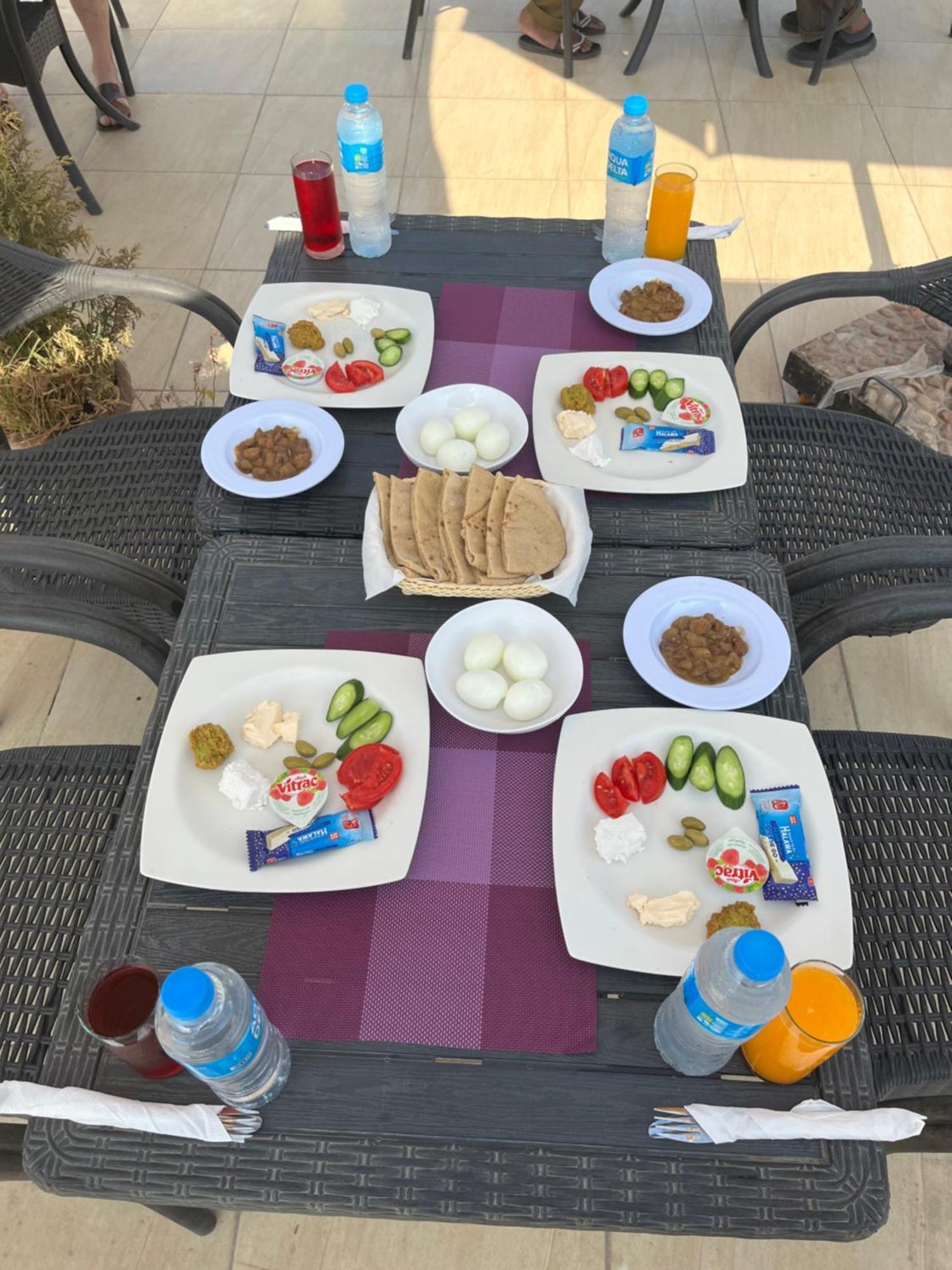 Hur Magic Inn Kafrat al Jabal Bagian luar foto
